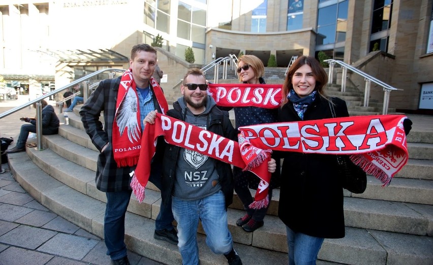 Szkocja - Polska. Ulice Glasgow pełne kibiców