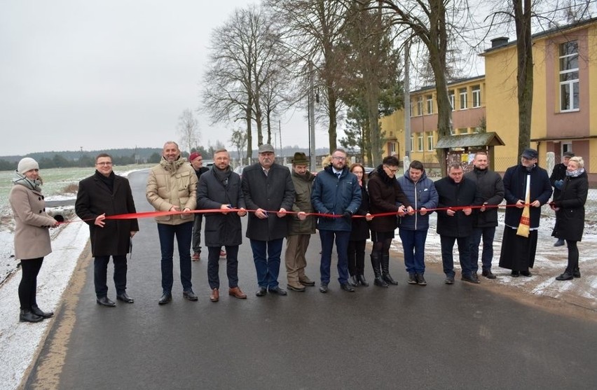 Nowa droga w Skudzawach w gminie Skrwilno już otwarta. Remont za około 2 mln zł 