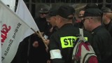 Prostest strażaków w Warszawie. Rozstawili namioty przed kancelarią premiera