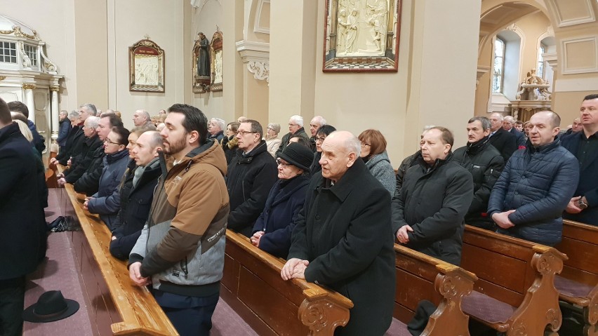 Pogrzeb Alfonsa Schnury. Zasłużony obywatel Strzelec Opolskich spoczął na cmentarzu parafialnym