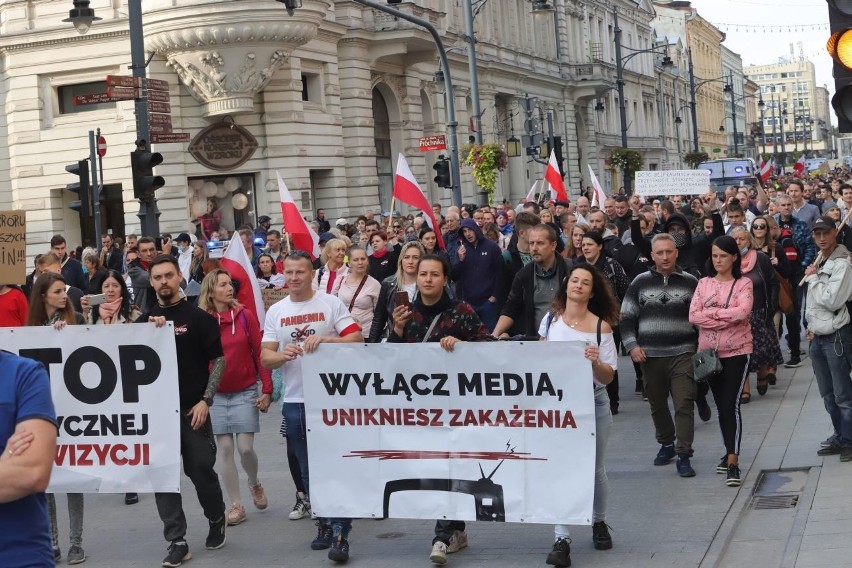 Ponad tysiąc osób przeszło ul. Piotrkowską w marszu...