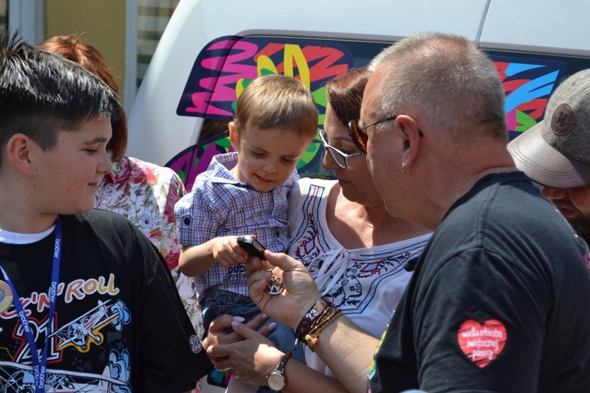 Jurek Owsiak w imieniu WOŚP-u przekazał zakładowi...