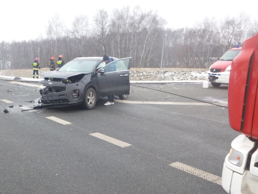 Kierowca volkswagena ranny w wypadku w Jastrzębiu ZDJĘCIA