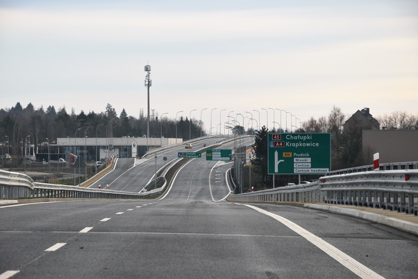 Pierwszy odcinek obwodnicy piastowskiej oddano pod koniec...