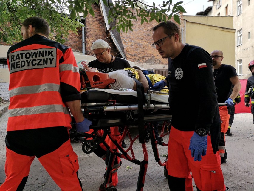 Tragedia w Gliwicach, dach zawalił się pod robotnikami....