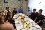 Wizyta premiera na Śląsku! Mateusz Morawiecki odwiedził Rodzinny Dom Dziecka w Imielinie