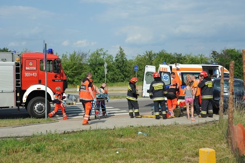 Ul. Kuronia. Groźny wypadek. Pięć osób rannych [ZDJĘCIA]