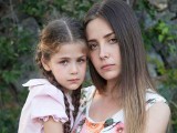 "Elif" odcinek 15. Murat zabiera Ayse pieniądze; Arze wywozi Elif[ONLINE, STRESZCZENIE]