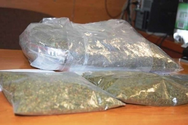 W pokoju 19-latka było pół kilograma marihuany