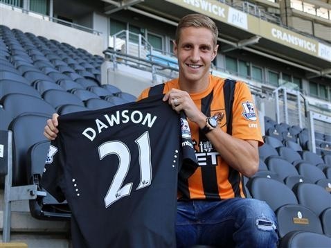 Michael Dawson z nową koszulką klubową