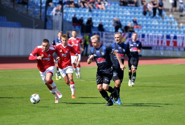 W meczu 7. kolejki 4 ligi kujawsko-pomorskiej Lider Włocławek ograł Zawiszę Bydgoszcz 2:0.Zapraszamy do obejrzenia galerii zdjęć z tego spotkania, które transmitowaliśmy na żywo. Zapis transmisji: >> tutaj 