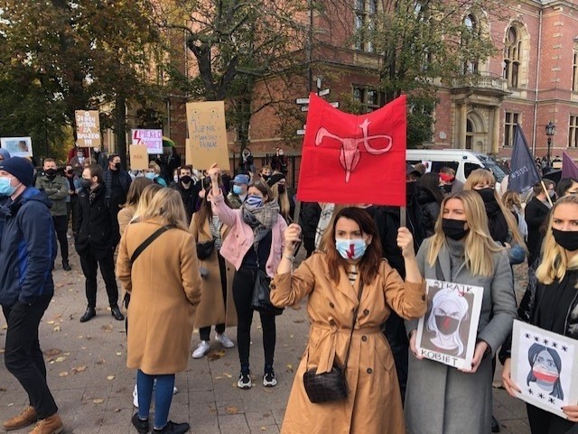 Wielka demonstracja w Gdańsku 24.10.2020! Zablokowane skrzyżowania! Protest kilku tysięcy osób po orzeczeniu Trybunału Konstytucyjnego