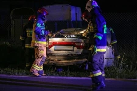 Wypadek w Rzekuniu. Zdarzył się 26.06.2020. Auto dachowało. Zdjęcia