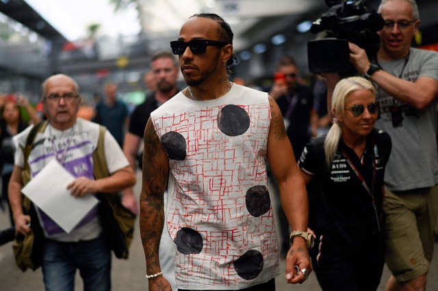 Lewis Hamilton po przybyciu na swój "domowy tor" Interlagos w Sao Paulo