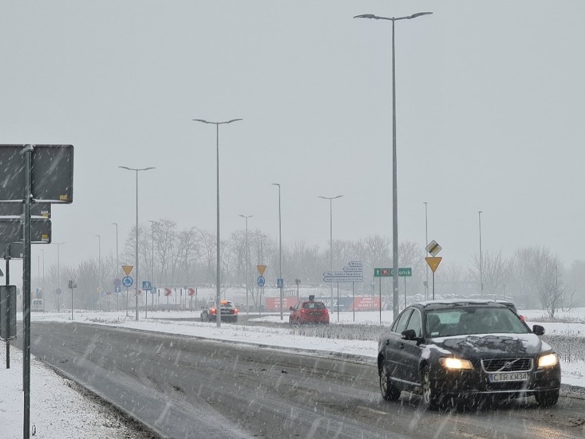 Toruń. Na drogach mogą pojawić się dziś utrudnienia. Warto...