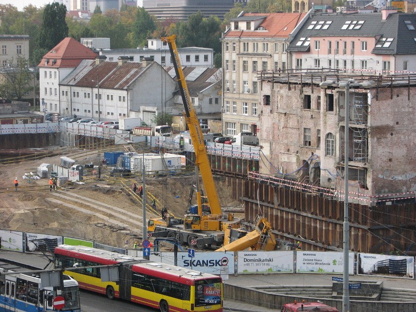 Wrocław, wypadek na terenie budowy biurowca firmy Skanska....