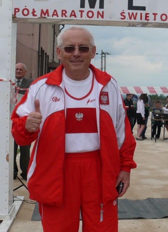 - Cieszę się, że Półmaraton Świętokrzyski zawita do powiatu jędrzejowskiego - mówi Włodzimierz Zawalski, organizator tej imprezy. 