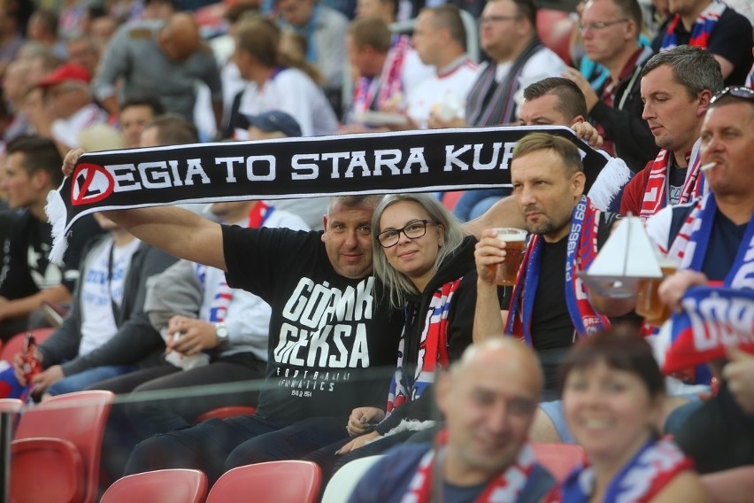 Górnik Zabrze pokonał Legię 3:1. Zobacz zdjęcia kibiców...