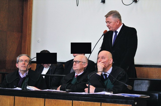 Proces trzech oskarżonych urzędników gm. Wiązownica oraz wójta Mariana Ryznara toczy się przed Sądem Okręgowym w Przemyślu.