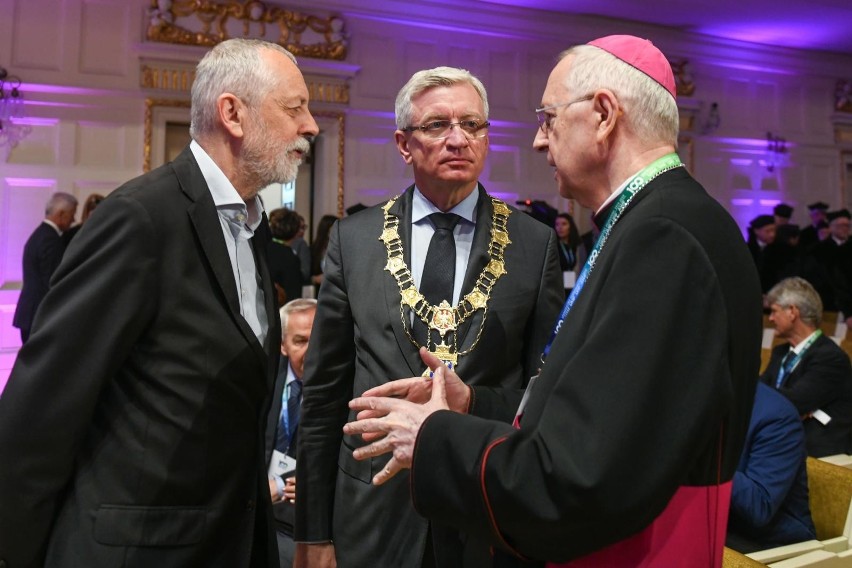 – Inaczej rozumiemy nie tylko lojalność, ale i rolę szefa...