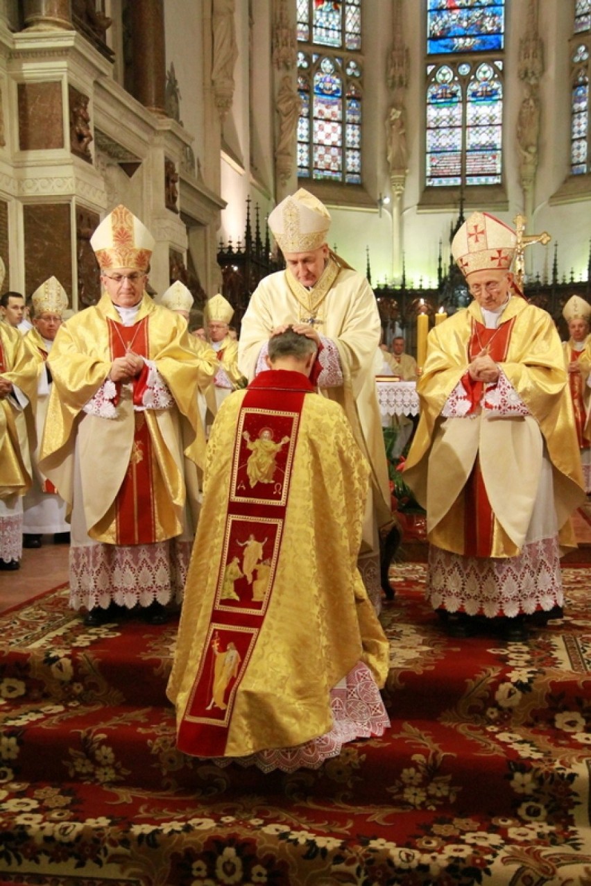 Diecezja tarnowska ma dwóch nowych biskupów pomocniczych [ZDJĘCIA]