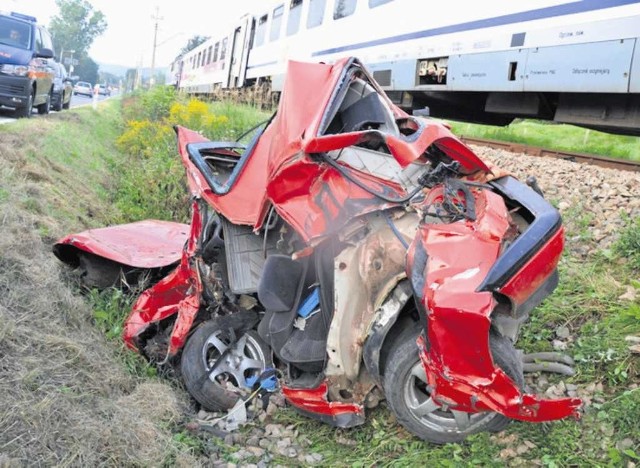 To zdjęcie zostało zrobione 3 września. Wówczas kobieta wjechała swym samochodem  wprost pod pociąg. Zginęła na miejscu