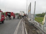 Wypadek TIR-a na autostradzie. Mogło dojść do wybuchu zbiornika paliwa