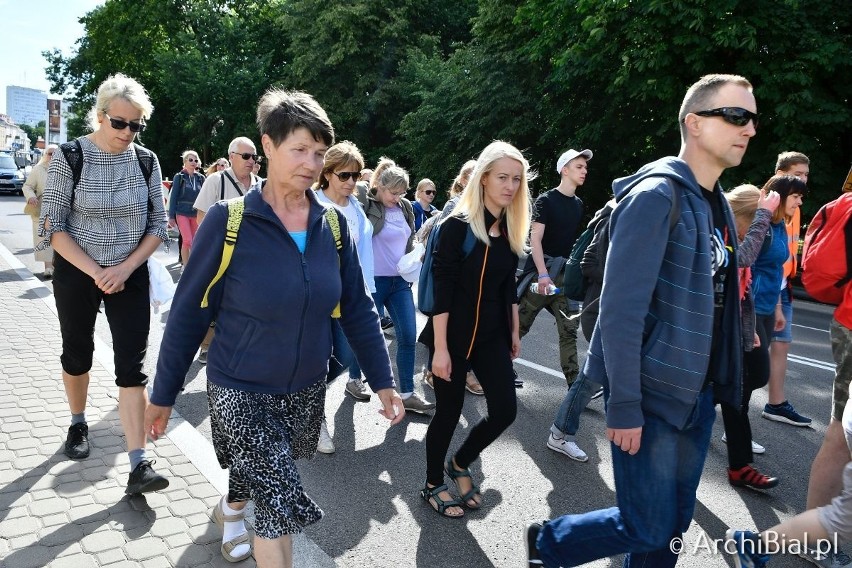 23. Archidiecezjalna Piesza Pielgrzymka Rodzin do Sanktuarium w Juchnowcu (zdjęcia)