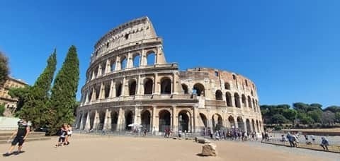 Pusty Rzym w wakacje 2020. Nie ma turystów przy Colosseum, placu św.  Piotra, di Trevi. Wieczne Miasto opustoszało pierwszy raz w historii |  Dziennik Zachodni