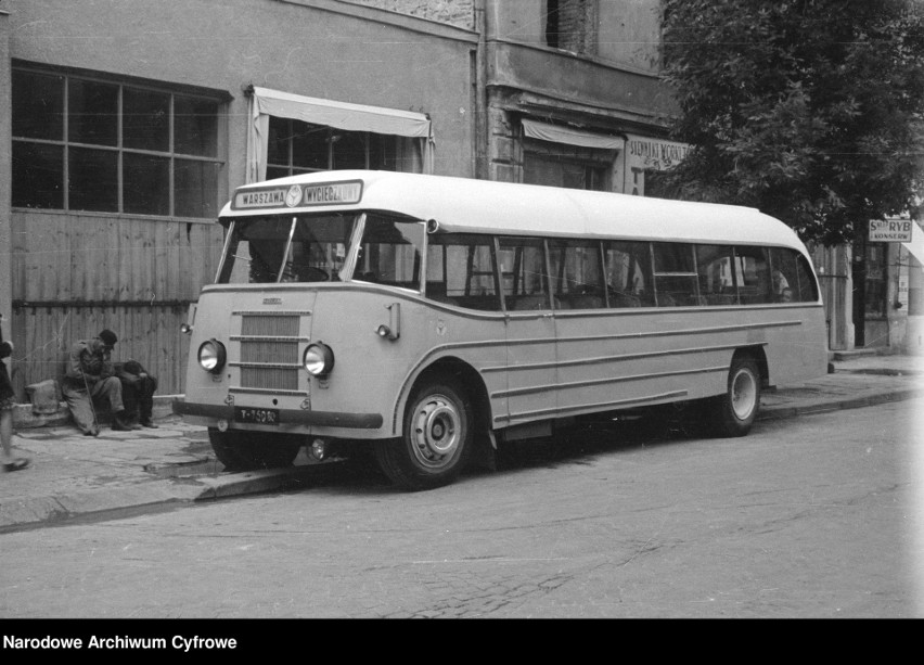 Wycieczkowy autobus Leyland LOPS 3/1
1947 r.