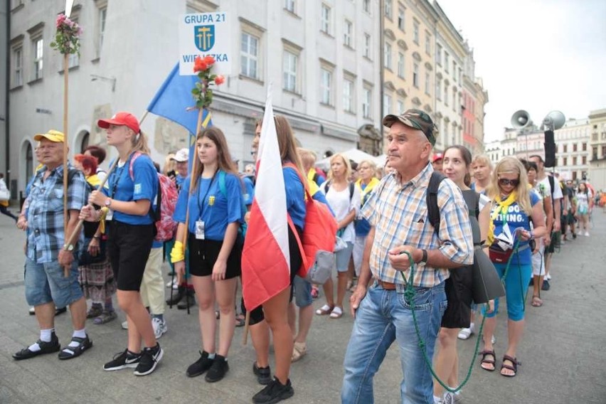 Kraków. Pielgrzymi tłumnie ruszyli na Janą Górę [ZDJĘCIA]