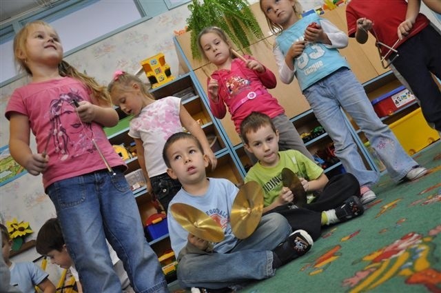 Przedszkolaki w Niemodlinie najbardziej lubią zajęcia rytmiki