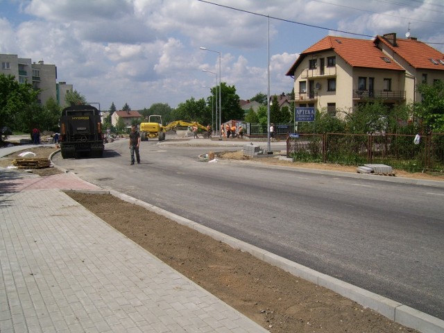 Zakręt pomiędzy ulicami Wrzosową i Czachowskiego jest już gotowy.