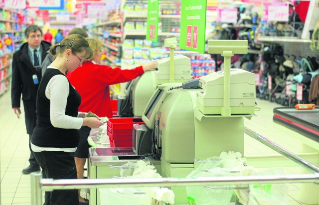 Już przyzwyczailiśmy się do kas samoobsługowych w dużych sklepach