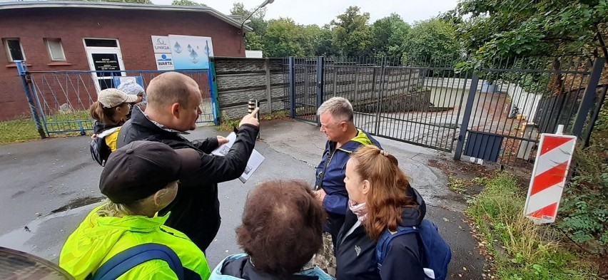 Szczecin. Spacer po parku Tilebeinów i odkrycie w dawnym mauzoleum. Czy natrafiono na szczątki właścicieli pałacu? 