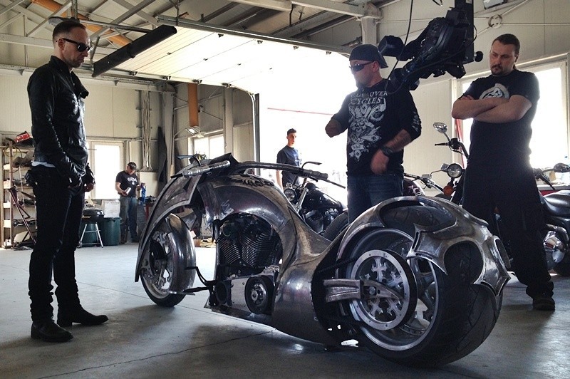 Nergal testował swój nowy motocykl...