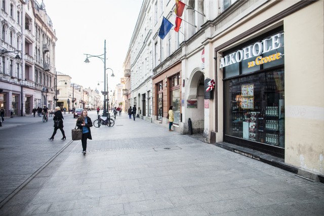 Ulica Piotrkowska pod względem atrakcyjności jest daleko za głównymi ulicami dużych miast. Ale po raz pierwszy od kilku lat czynsze w lokalach przy Piotrkowskiej wzrosły.CZYTAJ WIĘCEJ >>>>
