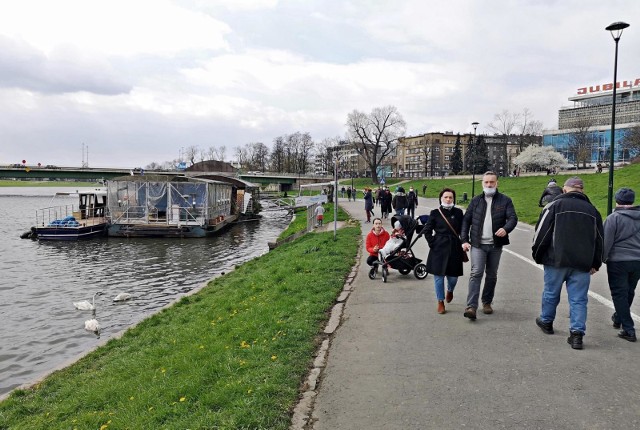 Przez Małopolskę przechodzi układ niżowy