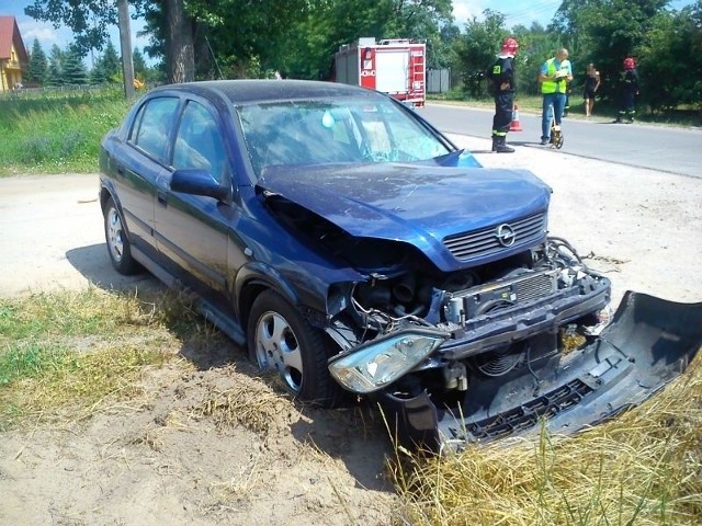 Po wypadku w Pacewie pasażerka opla trafiła do szpitala.