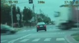 Uwaga kierowcy! Bądźcie bardziej ostrożni na drogach (zobacz wideo) 