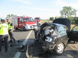 Tragiczny wypadek na A1. Zatrzymał swoje auto na pasie awaryjnym, aby udzielić pomocy. Wjechał w nie samochód dostawczy