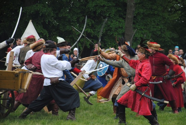 W ub. roku 6 gmin leżących na Szlaku Jana III Sobieskiego promowało się  imprezami  historycznymi, w których brał udział sam król i jego żona Marysieńka. Teraz na turystów czekają nowe atrakcje 