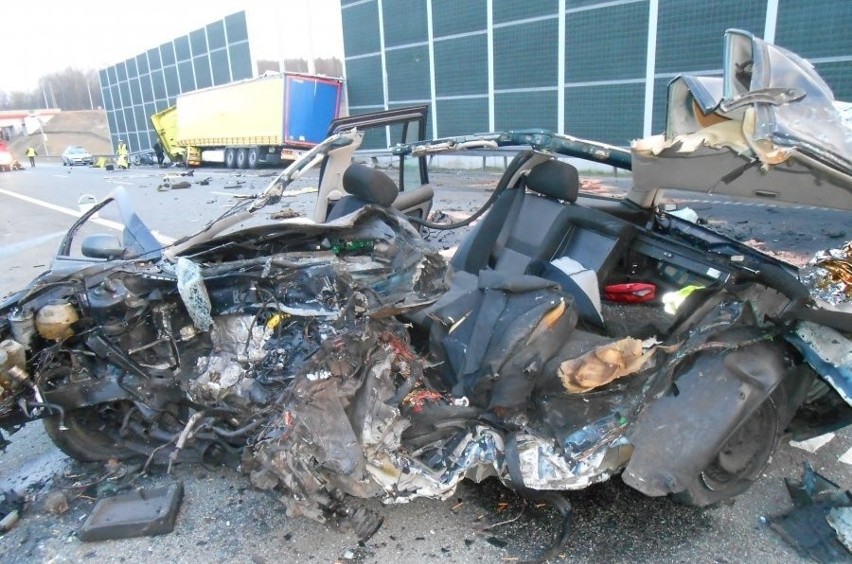 Wypadek na A1 w Bytomiu: 39-letni kierowca samochodu...