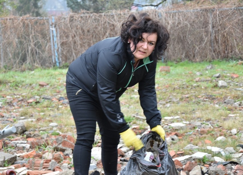 Gorlice. Podjęliśmy wyzwanie #trashchallenge - posprzątaliśmy kawałek miasta