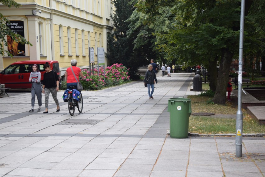 Zielonogórski deptak służy nie tylko pieszym, ale i...