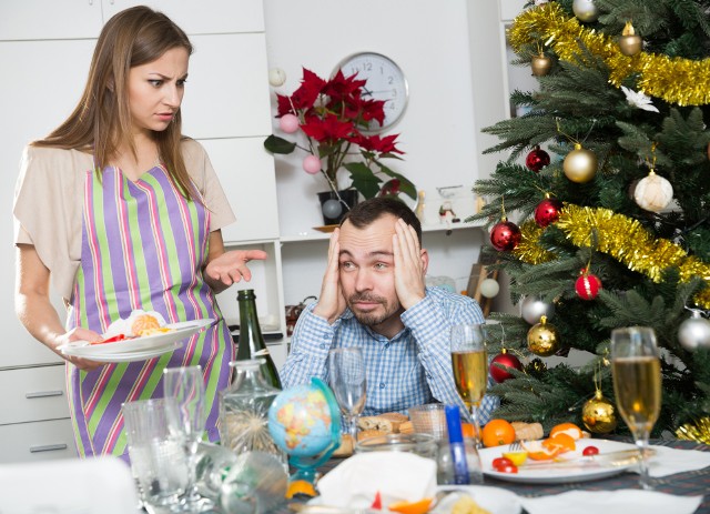 Wigilia i Boże Narodzenie to czas rodzinnych spotkań, które mogą się skończyć wielką kłótnią. Zobacz, jakich tematów nie poruszać w tych dniach.