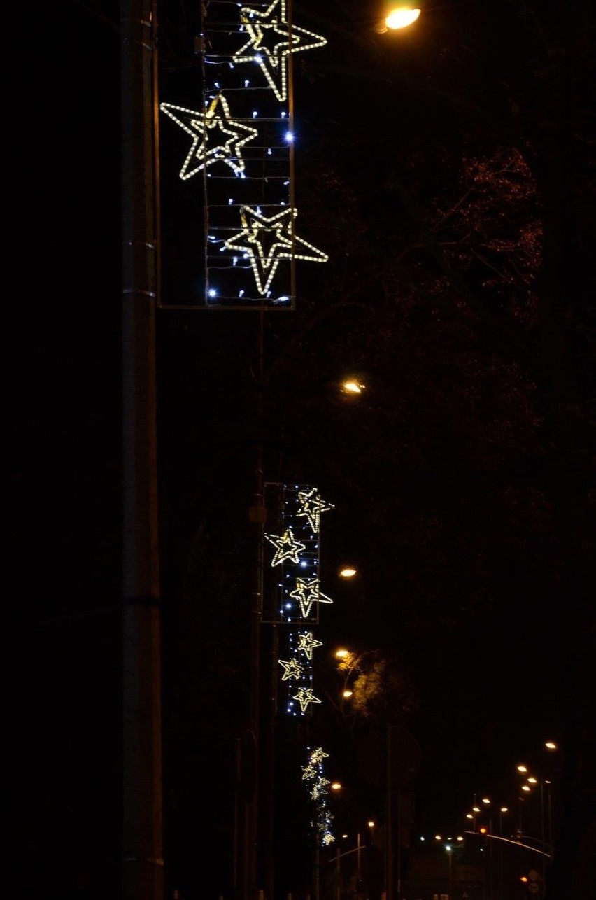 Tarnowskie Góry. Rozbłysły świąteczne iluminacje