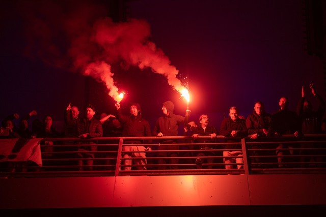 Kibice Lecha Poznań przyszli pod stadion przy Bułgarskiej celebrować 99. urodziny swojego klubu.