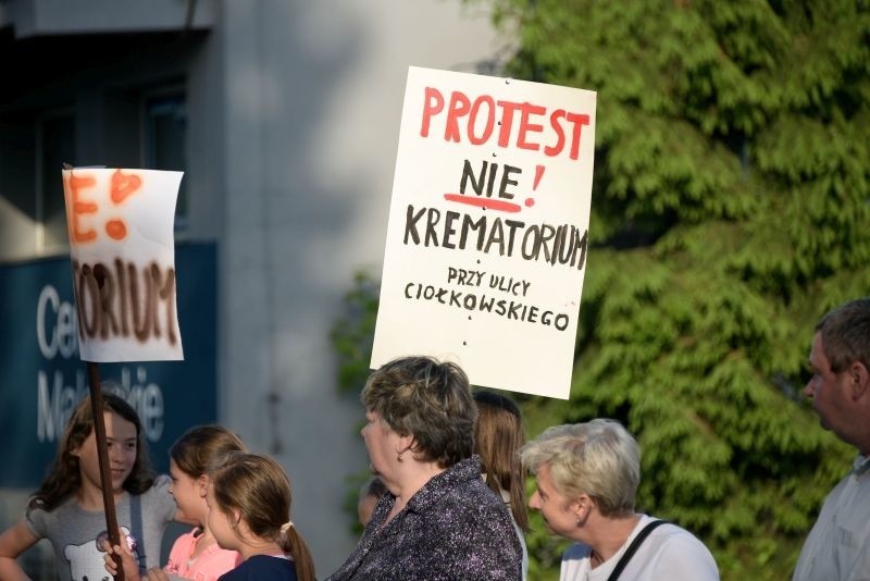 To jakaś paranoja. Krematorium zlokalizowane będzie 180...