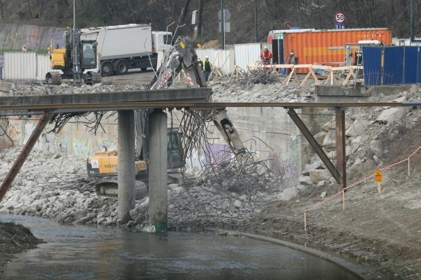 Nowy Sącz. Most Masiora w gruzach [ZDJĘCIA]